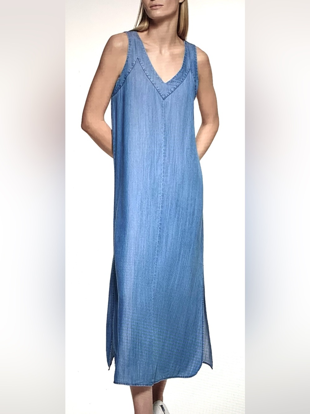 DKNY Sleeveless V-Neck Side-Slit Maxi Dress